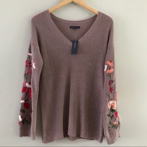 American eagle woman’s size S Sweater